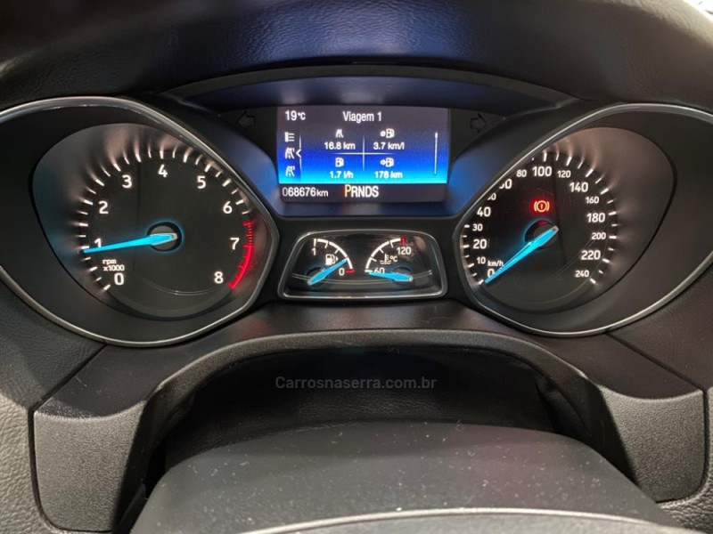 FOCUS 2.0 TITANIUM 16V FLEX 4P AUTOMÁTICO - 2016 - CAXIAS DO SUL