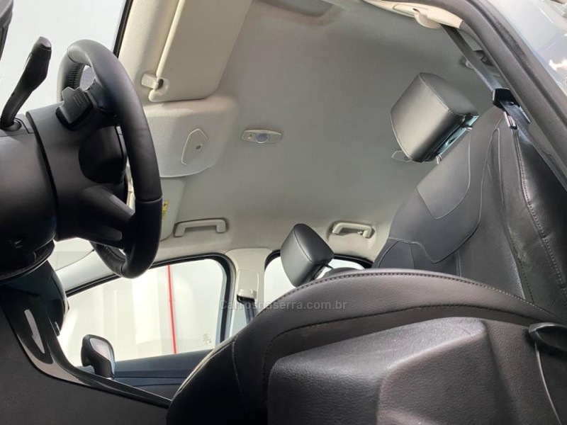 FOCUS 2.0 TITANIUM 16V FLEX 4P AUTOMÁTICO - 2016 - CAXIAS DO SUL