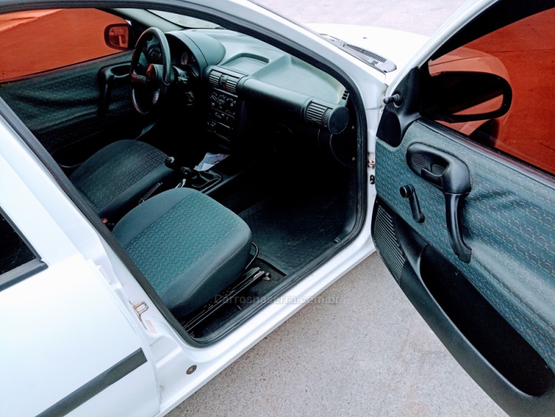 CORSA 1.0 MPFI MILENIUM SEDAN 8V GASOLINA 4P MANUAL - 2001 - CAXIAS DO SUL