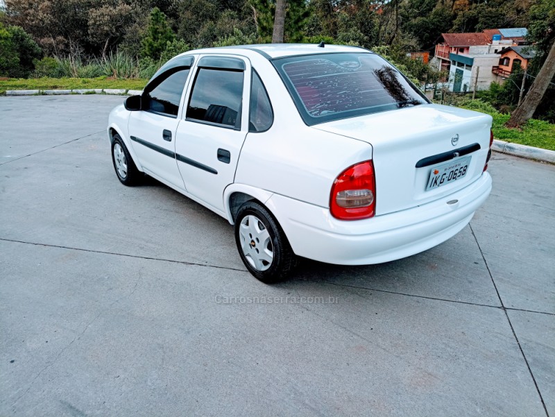 CORSA 1.0 MPFI MILENIUM SEDAN 8V GASOLINA 4P MANUAL - 2001 - CAXIAS DO SUL