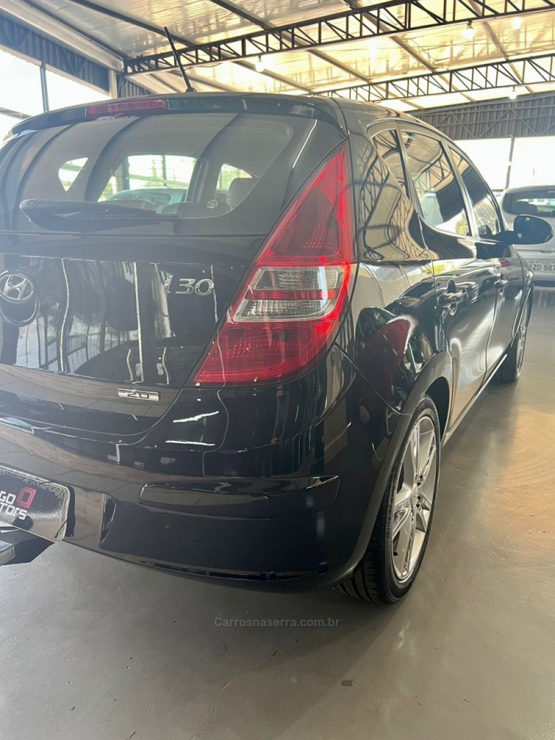 I30 2.0 MPI 16V GASOLINA 4P MANUAL - 2010 - GIRUá
