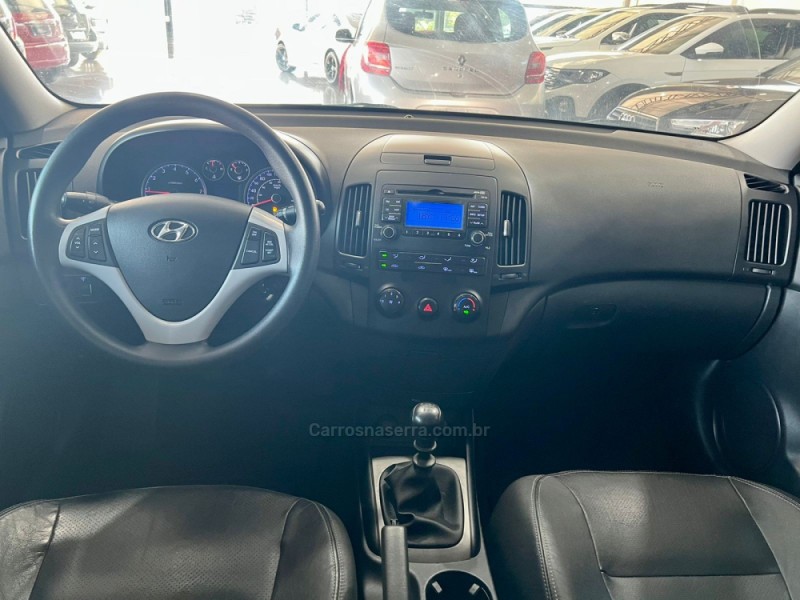 I30 2.0 MPI 16V GASOLINA 4P MANUAL - 2010 - GIRUá