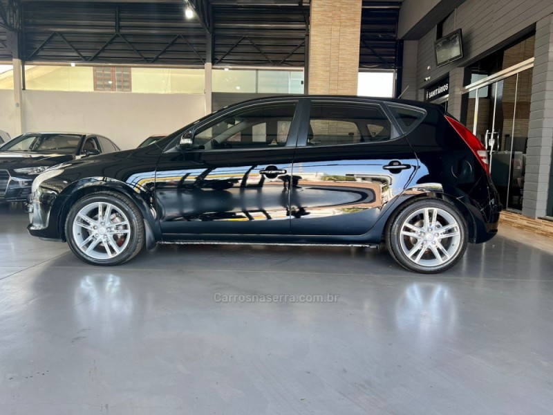 I30 2.0 MPI 16V GASOLINA 4P MANUAL - 2010 - GIRUá