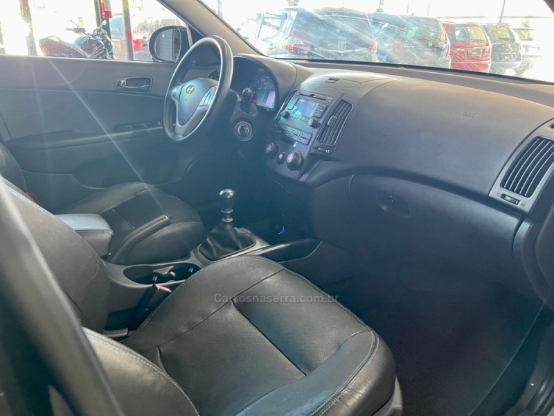 I30 2.0 MPI 16V GASOLINA 4P MANUAL - 2010 - GIRUá