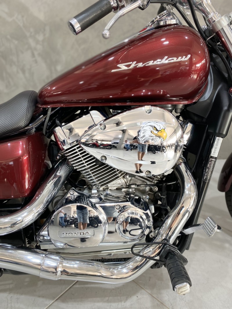 SHADOW 750 