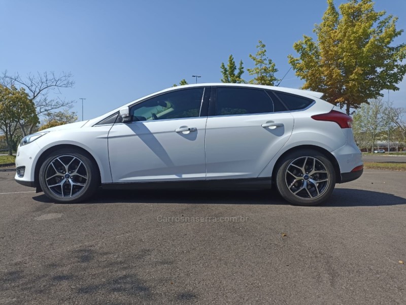 focus 2.0 titanium plus fastback 16v flex 4p automatico 2016 bento goncalves