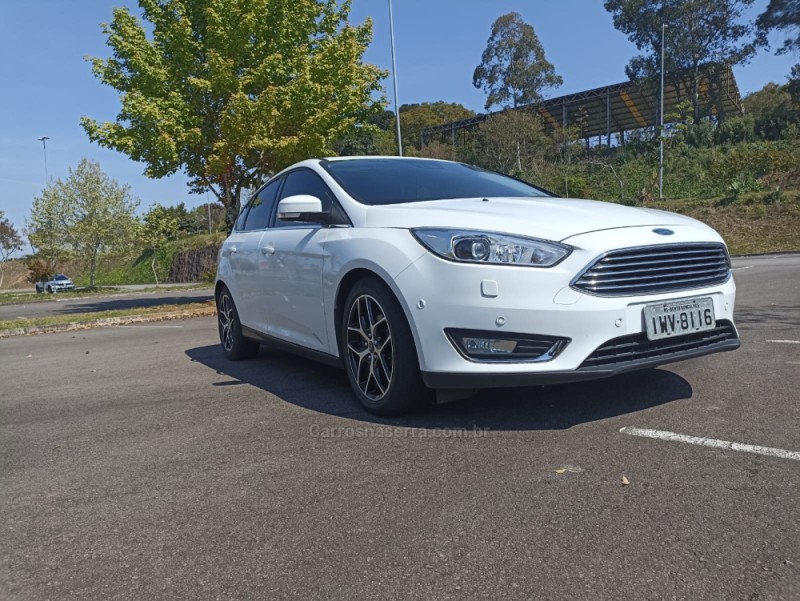 FOCUS 2.0 TITANIUM PLUS FASTBACK 16V FLEX 4P AUTOMÁTICO - 2016 - BENTO GONçALVES