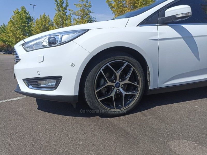FOCUS 2.0 TITANIUM PLUS FASTBACK 16V FLEX 4P AUTOMÁTICO - 2016 - BENTO GONçALVES