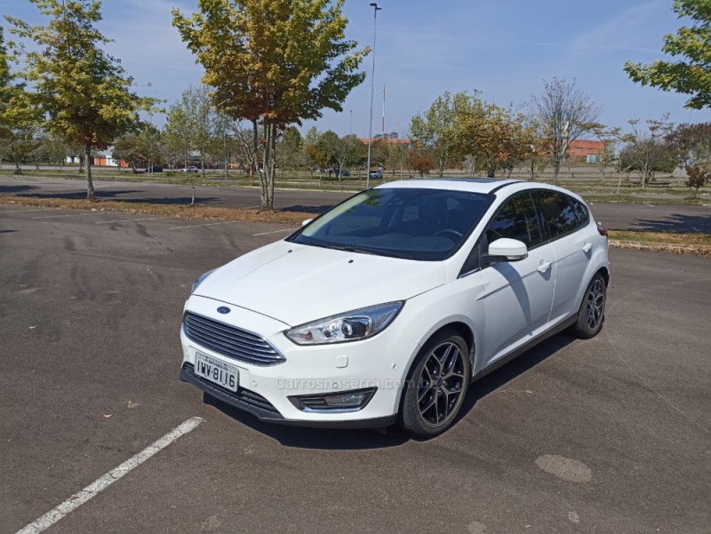 FOCUS 2.0 TITANIUM PLUS FASTBACK 16V FLEX 4P AUTOMÁTICO - 2016 - BENTO GONçALVES