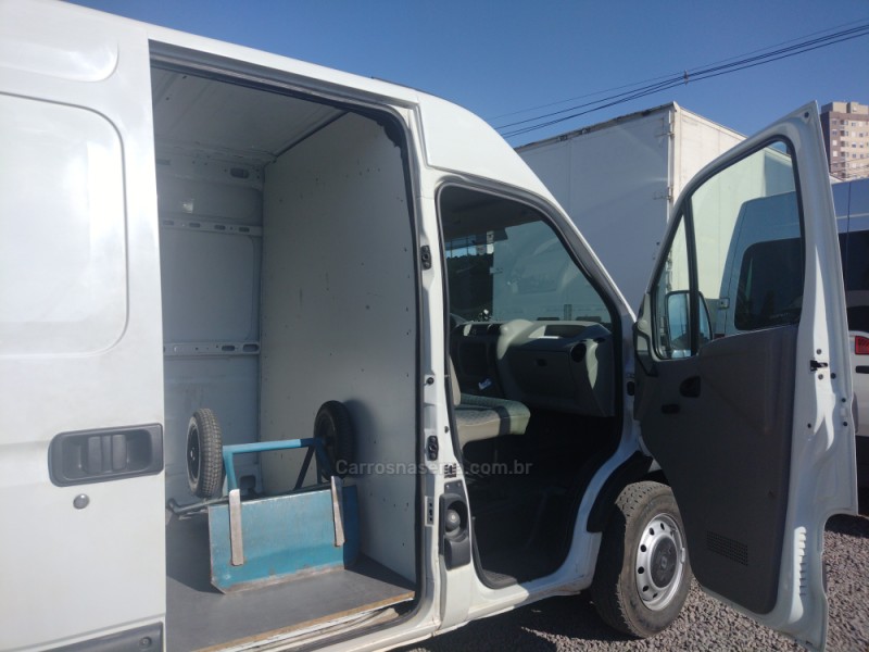 MASTER 2.5 DCI FURGÃO MÉDIO/LONGO TA DIESEL - 2004 - CAXIAS DO SUL