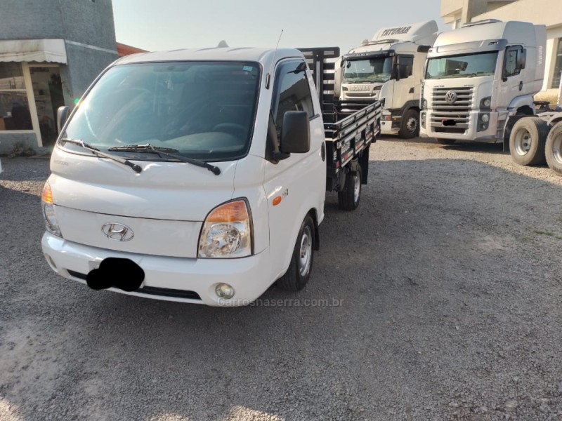 HR 2.5 TCI LD EXTRA LONGO COM CAÇAMBA 4X2 8V 97CV TURBO INTERCOOLER DIESEL 2P MANUAL - 2009 - FARROUPILHA
