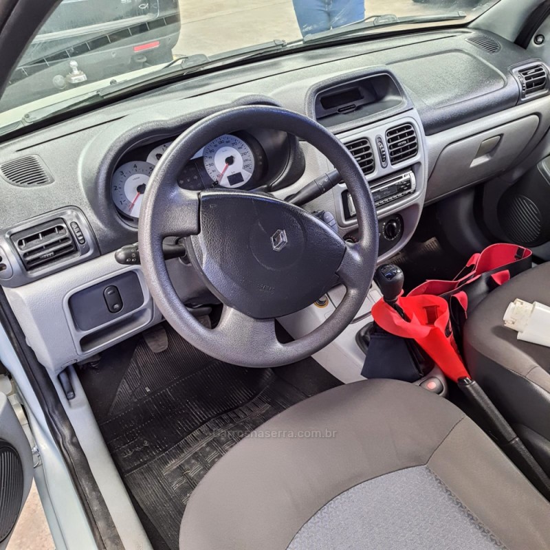 CLIO 1.0 EXPRESSION SEDAN 16V FLEX 4P MANUAL - 2008 - CAXIAS DO SUL