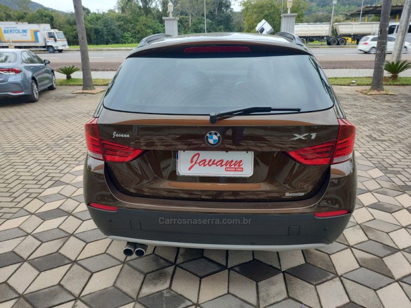 X1 2.0 18I S-DRIVE 4X2 16V GASOLINA 4P AUTOMÁTICO - 2011 - BOM PRINCíPIO