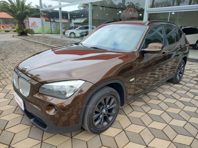 x1 2.0 18i s drive 4x2 16v gasolina 4p automatico 2011 bom principio