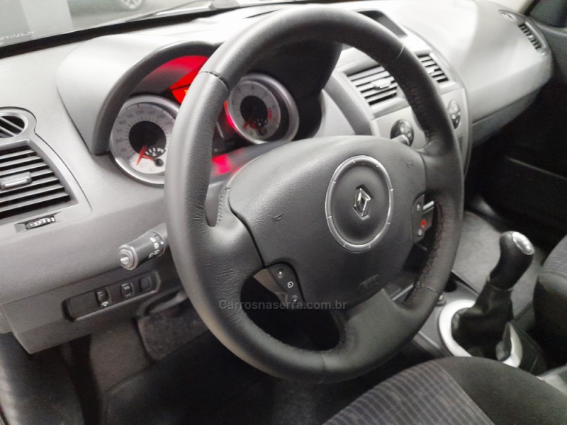 MÉGANE 1.6 DYNAMIQUE GRAND TOUR 16V FLEX 4P MANUAL - 2012 - CAXIAS DO SUL