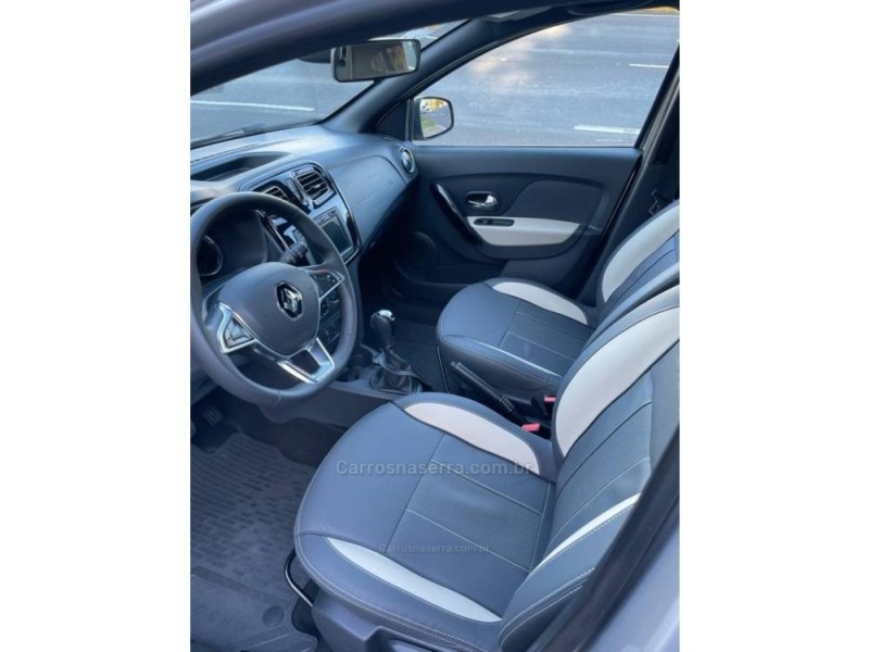 SANDERO 1.6 STEPWAY ICONIC X-TRONIC 16V FLEX 4P AUTOMÁTICO - 2022 - CAXIAS DO SUL