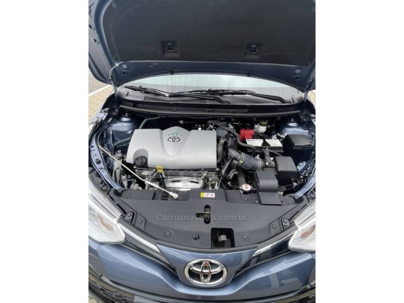 YARIS 1.5 XS CONNECT 16V FLEX 4P AUTOMÁTICO - 2022 - CAXIAS DO SUL