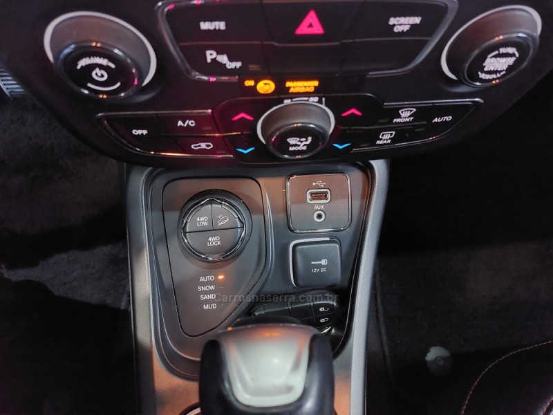 COMPASS 2.0 16V DIESEL LONGITUDE 4X4 AUTOMÁTICO - 2018 - CAXIAS DO SUL