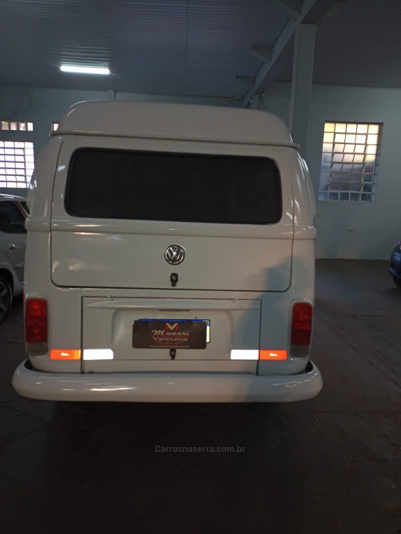 KOMBI 1.6 MI STD ESCOLAR 8V GASOLINA 3P MANUAL - 2003 - BENTO GONçALVES