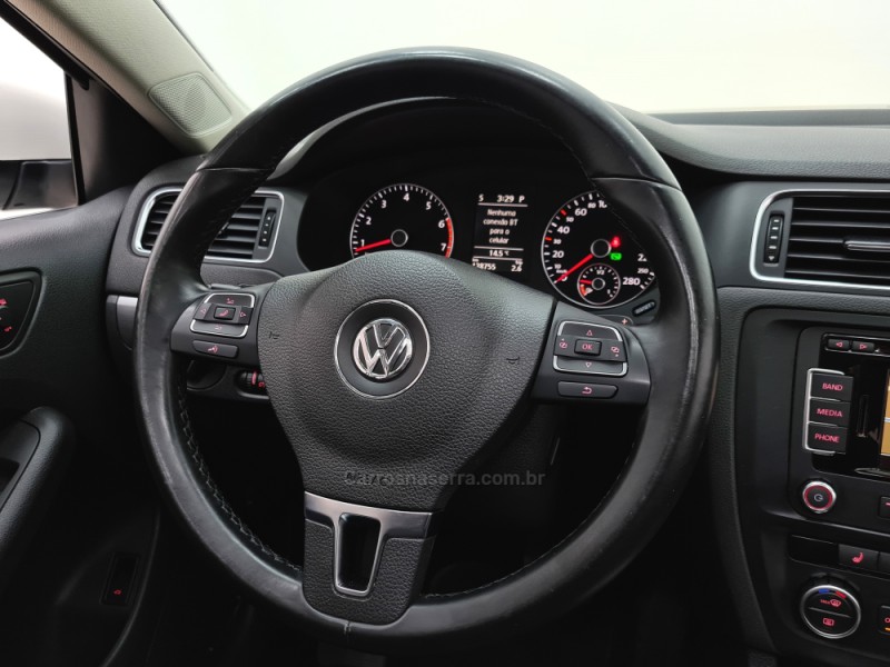 JETTA 2.0 TSI HIGHLINE 211CV GASOLINA 4P TIPTRONIC - 2013 - SANTA CRUZ DO SUL