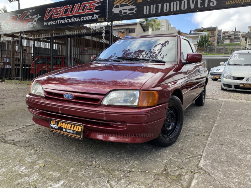 ESCORT 1.8 GL 8V GASOLINA 2P MANUAL