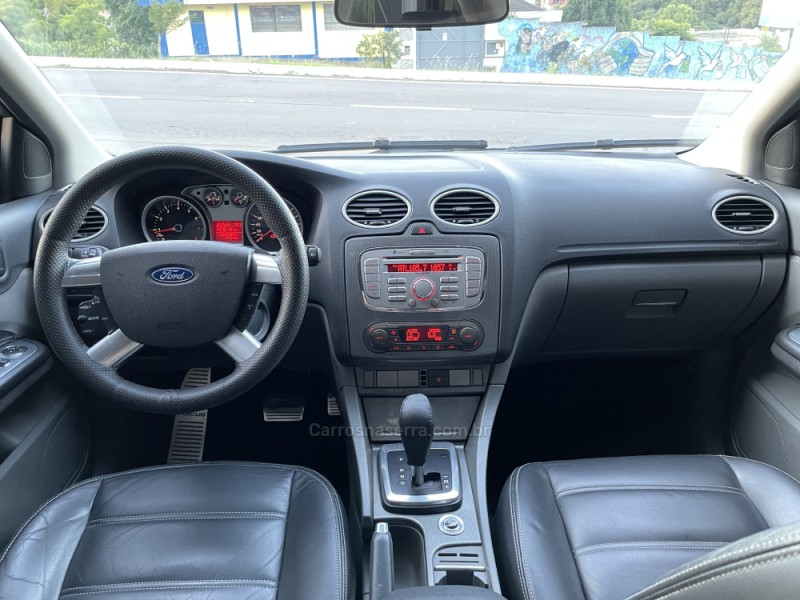 FOCUS 2.0 GHIA 16V FLEX 4P AUTOMÁTICO - 2011 - CAXIAS DO SUL