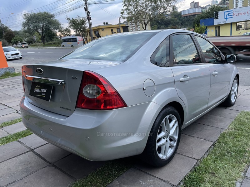 FOCUS 2.0 GHIA 16V FLEX 4P AUTOMÁTICO - 2011 - CAXIAS DO SUL