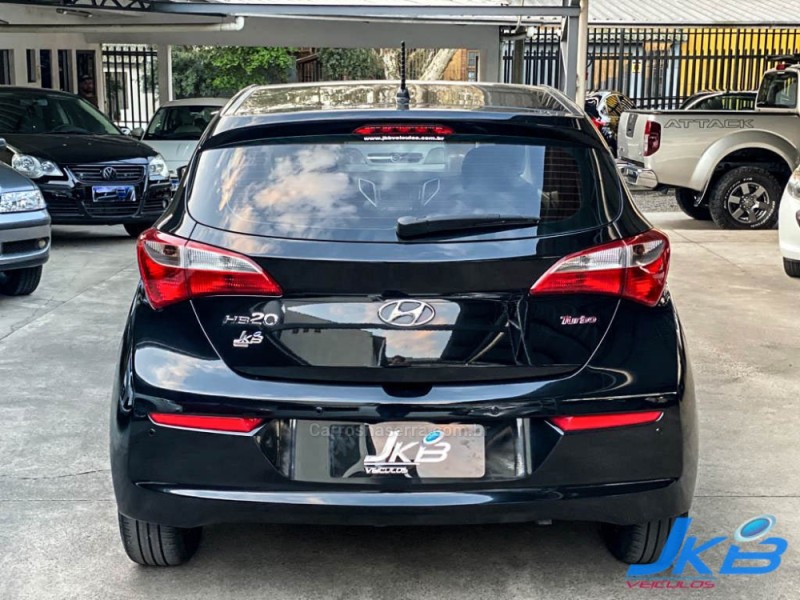 HB20 1.0 COMFORT PLUS 12V TURBO FLEX 4P MANUAL - 2017 - NOVO HAMBURGO