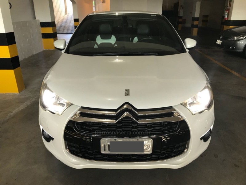 DS4 1.6 THP CHIC 165 16V TURBO GASOLINA 4P AUTOMÁTICO - 2014 - CAXIAS DO SUL