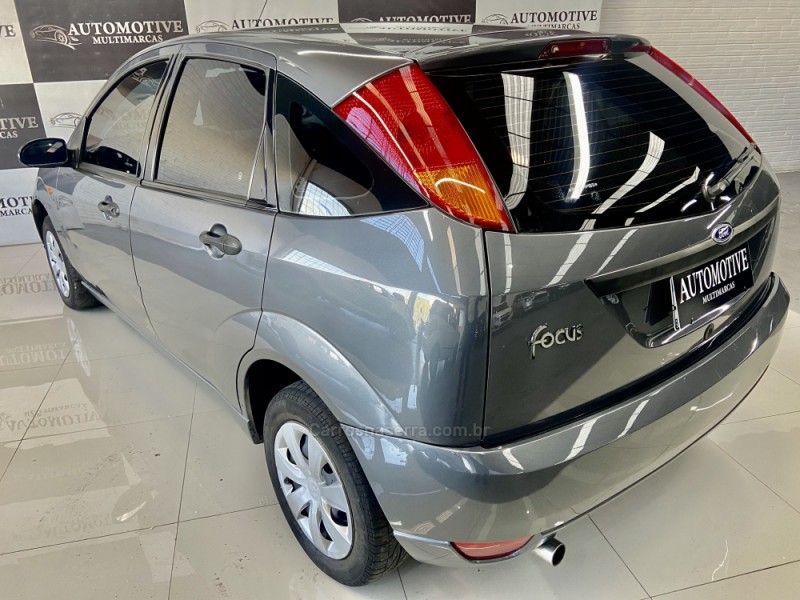 FOCUS 1.8 GLX 16V GASOLINA 4P MANUAL - 2003 - CAXIAS DO SUL