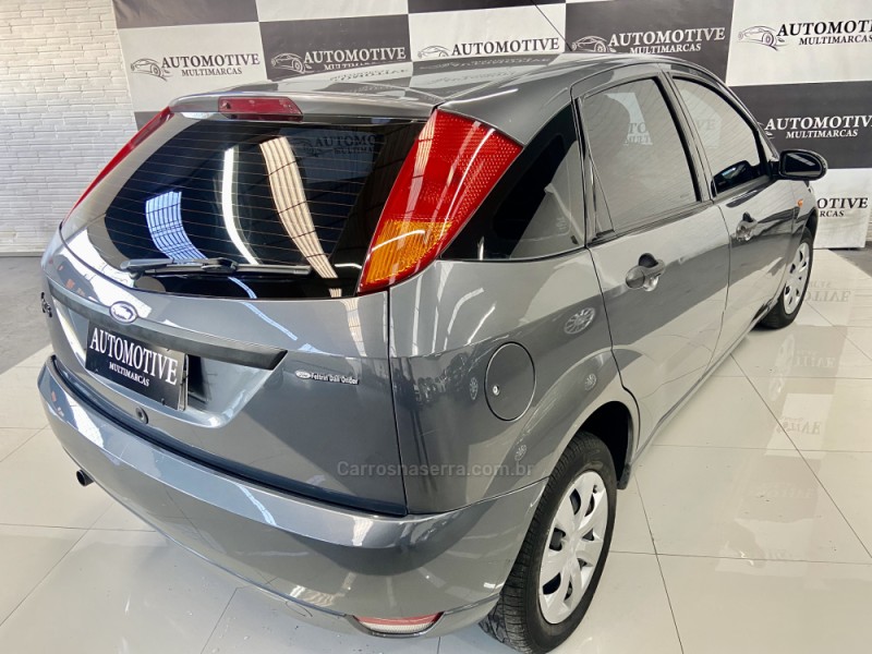 FOCUS 1.8 GLX 16V GASOLINA 4P MANUAL - 2003 - CAXIAS DO SUL