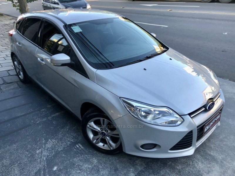 FOCUS 1.6 SE HATCH 16V FLEX 4P AUTOMÁTICO