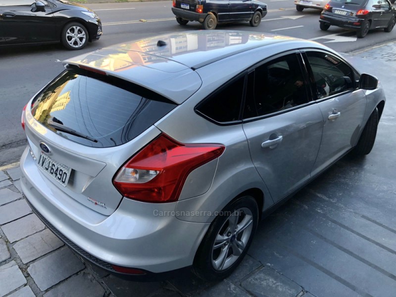 FOCUS 1.6 SE HATCH 16V FLEX 4P AUTOMÁTICO - 2014 - CAXIAS DO SUL