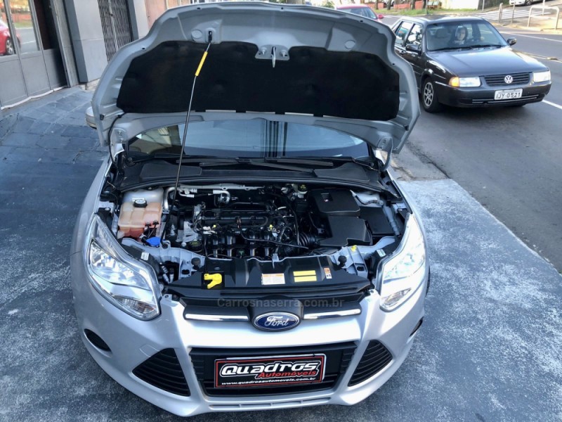 FOCUS 1.6 SE HATCH 16V FLEX 4P AUTOMÁTICO - 2014 - CAXIAS DO SUL