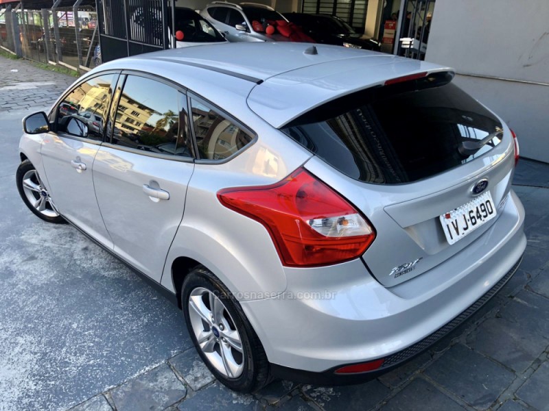 FOCUS 1.6 SE HATCH 16V FLEX 4P AUTOMÁTICO - 2014 - CAXIAS DO SUL