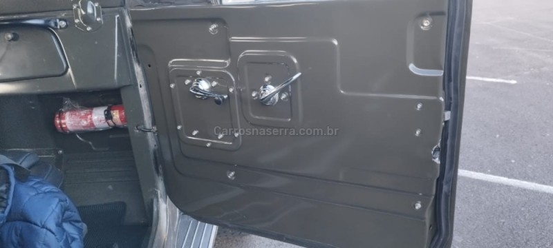 BANDEIRANTE 3.7 BJ50LV 4X4 TETO RIGIDO DIESEL 2P MANUAL - 1981 - CAXIAS DO SUL