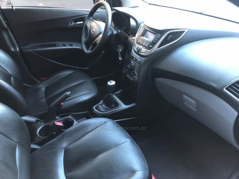 HB20S 1.6 COMFORT STYLE 16V FLEX 4P MANUAL - 2015 - CAXIAS DO SUL