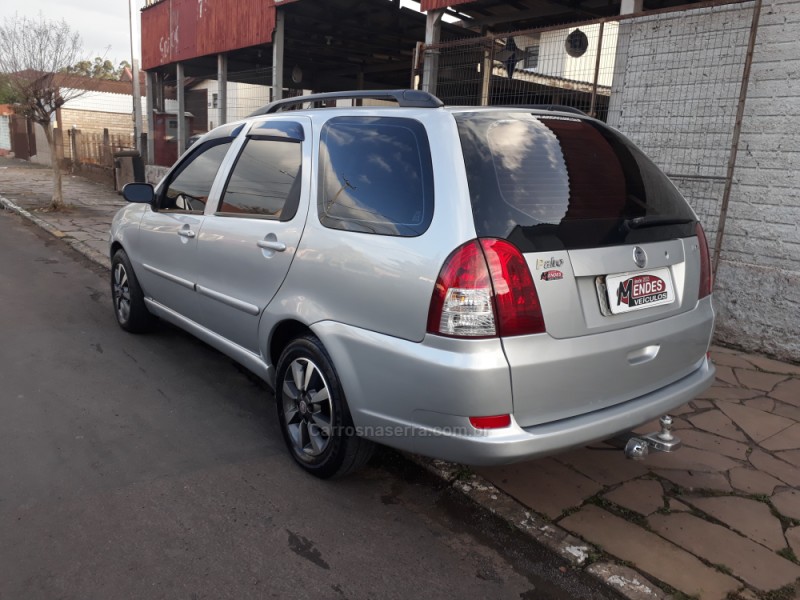 PALIO 1.3 MPI FIRE ELX WEEKEND 8V FLEX 4P MANUAL - 2005 - TRêS COROAS
