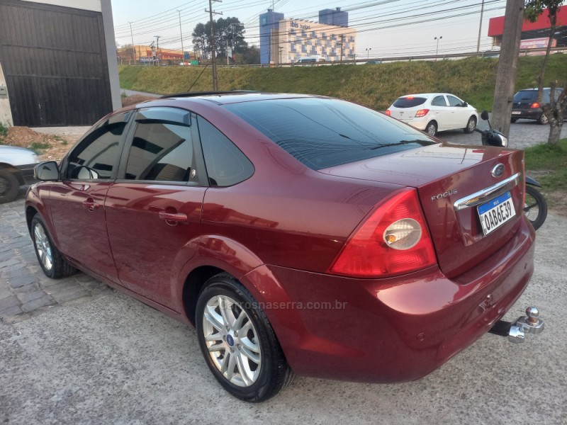 FOCUS 2.0 GHIA SEDAN 16V GASOLINA 4P AUTOMÁTICO - 2010 - FARROUPILHA