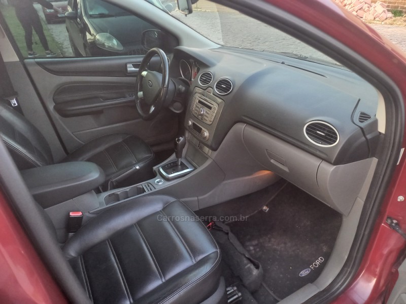 FOCUS 2.0 GHIA SEDAN 16V GASOLINA 4P AUTOMÁTICO - 2010 - FARROUPILHA