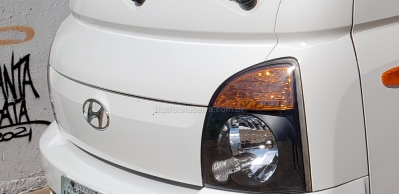 HR 2.5 LONGO COM CAÇAMBA 4X2 16V 130CV TURBO INTERCOOLER DIESEL 2P MANUAL - 2014 - CAXIAS DO SUL