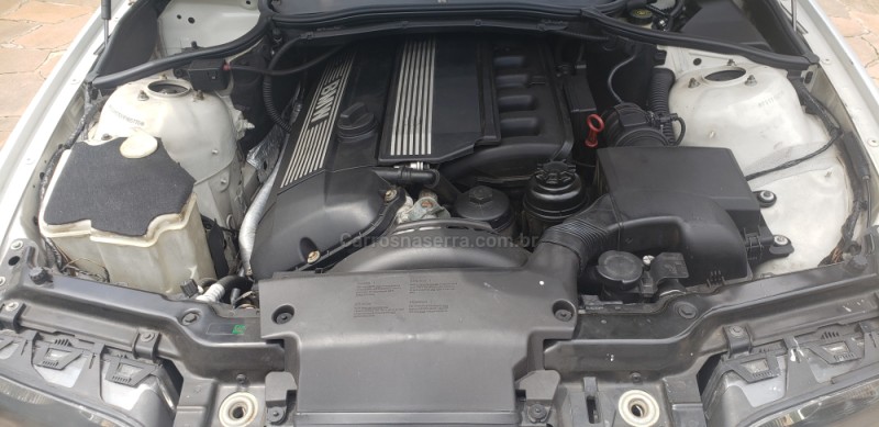 323I 2.5 COMFORT SEDAN 24V GASOLINA 4P AUTOMÁTICO - 2001 - CAXIAS DO SUL