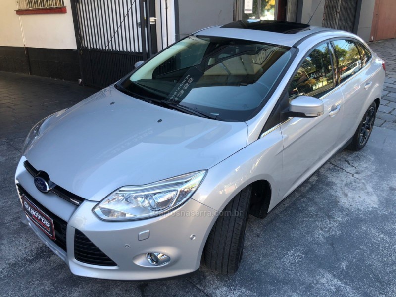 FOCUS 2.0 TITANIUM PLUS SEDAN 16V FLEX 4P AUTOMÁTICO - 2014 - CAXIAS DO SUL