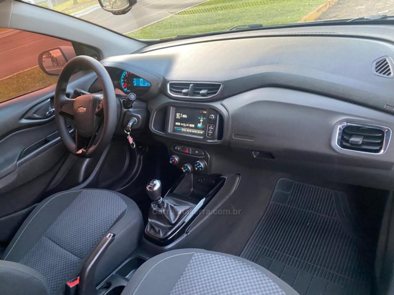 PRISMA 1.4 MPFI LT 8V FLEX 4P MANUAL - 2017 - DOIS IRMãOS