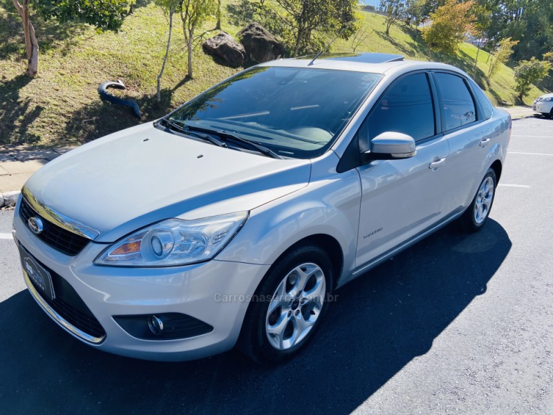 FOCUS 2.0 TITANIUM SEDAN 16V FLEX 4P AUTOMÁTICO