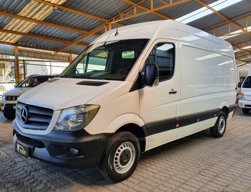 SPRINTER 2.2 415 CDI FURGÃO 14 BI-TURBO DIESEL MANUAL - 2019 - CAXIAS DO SUL