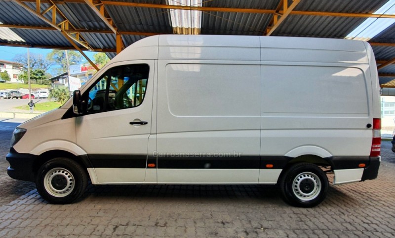 SPRINTER 2.2 415 CDI FURGÃO 14 BI-TURBO DIESEL MANUAL - 2019 - CAXIAS DO SUL