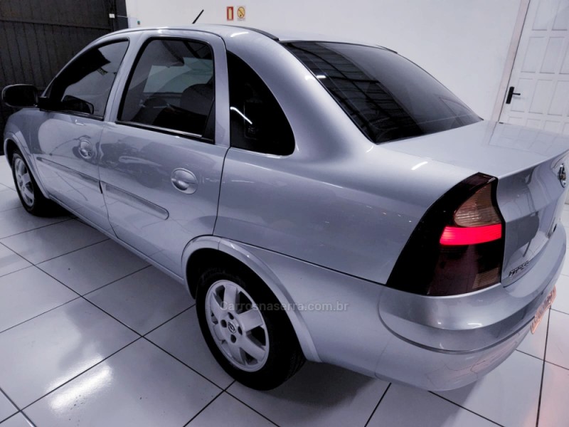 CORSA 1.4 MPFI PREMIUM 8V FLEX 4P MANUAL - 2010 - CAMPO BOM