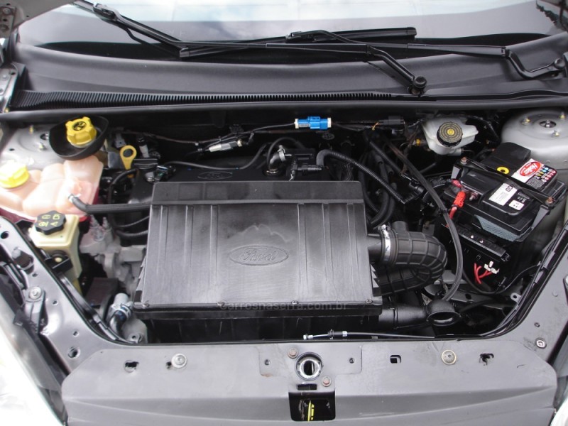 FIESTA 1.6 MPI HATCH 8V FLEX 4P MANUAL - 2011 - CAXIAS DO SUL