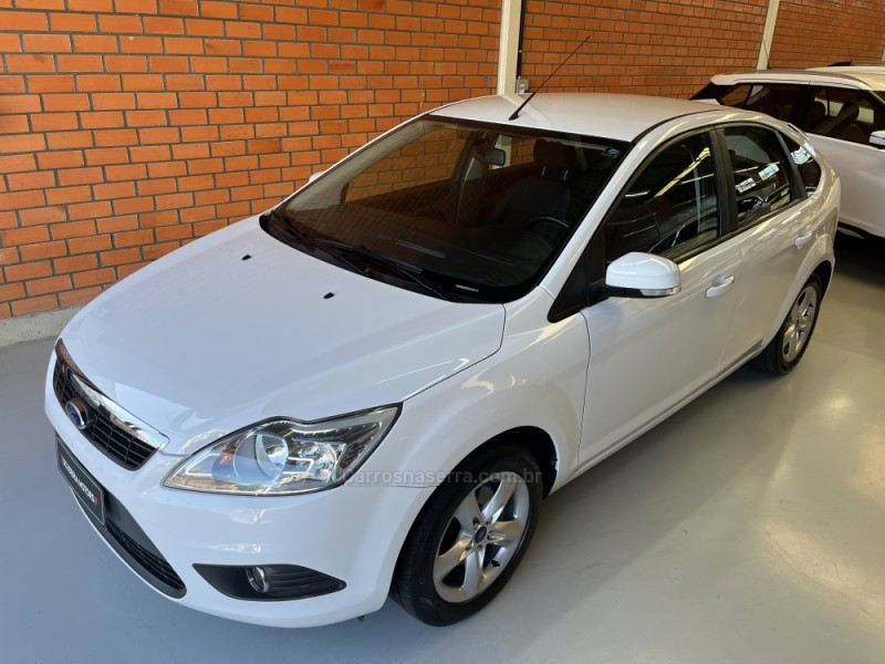 FOCUS 1.6 GLX 16V FLEX 4P MANUAL